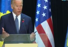 Biden: Largoni zyrtarët e akuzuar dhe të dënuar nga detyrat e shërbimit publik
