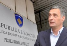 Lumezi: Kriminelët e luftës të gjykohen edhe në mungesë