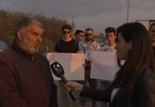 Protesta e banorëve të Hoçës së Madhe zmbraps deputetët e Serbisë