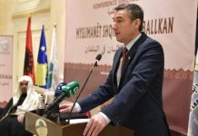 Gjykata gjobit Kadri Veseli