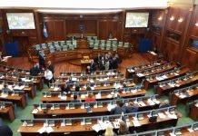 Nisma pritet të takohet me AAK-në dhe VV, koordinohen për mocionin e mosbesimit ndaj Qeverisë