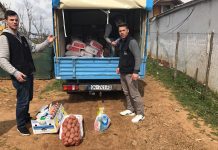 Mërgimtarët vazhdojnë të ndihmojnë familjet skamnore