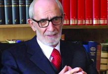 Qosja krahason Mustafën me Vuçiqin