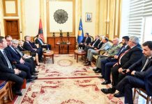 Arbana Xharra “rehatohet” në Kuvend