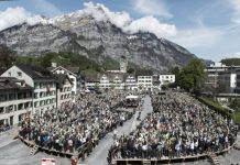 Asambleja e qytetarëve në Kantonin zviceran voton kundër ndalimit të burka-s