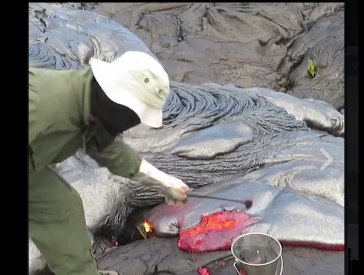 Llava e vullkanit siç nuk e keni parë (VIDEO)