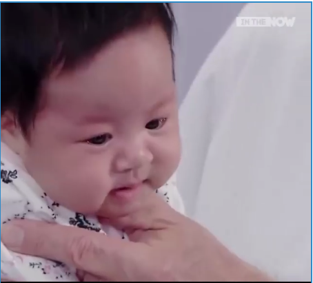 Doktori që qetëson të qarat e bebeve në sekond (Video)