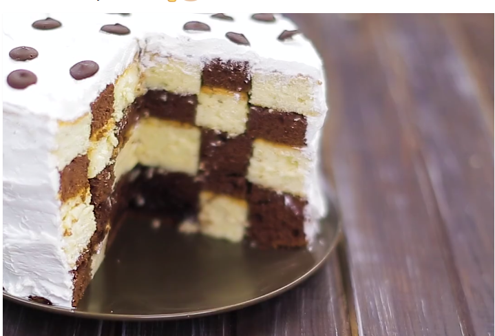 Shah torta, e pagabueshme për mysafirët (Video Instruksione)