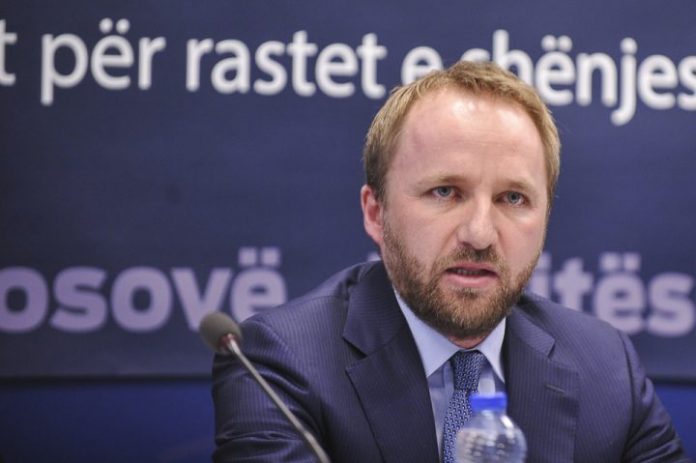 Abelard-Tahiri_Liberalizimi-i-Korruptuar_Konferenca_019-e1522232641702