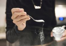 Si i shëron sodë bikarbonati infeksionet urinare: 1 lugë e vogël në ditë qetëson djegien në fshikëz