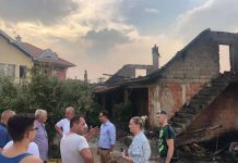 Digjen disa shtëpi në Suharekë pas përplasjes së telave të rrymës