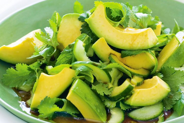 Sallate-avokado-750x500