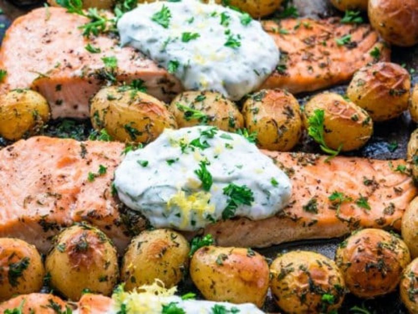 auto_auto_salmon-with-dill-sauce-and-roasted-baby-potatoes-sheet-pan-dinner-1-3-500x37516431096711644336836