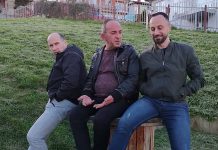 Ue Ue Show – Do njerëz që fshihen krejt para iftarit