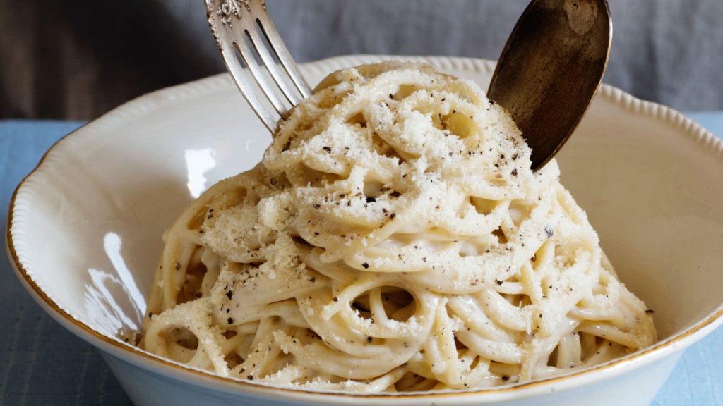 0682a3-splendid-table-cacio-e-pepe-tasting-rome-1024x576
