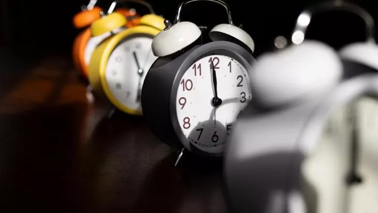 Ndryshimi i orës: pse vuan trupi ynë dhe ç’duhet bërë?