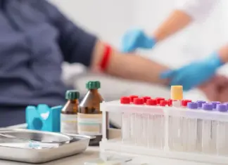 Një mostër gjaku mund të zbulojë disa lloje kanceri dhe sëmundje të rënda: Testi i ri që sjell ndryshim