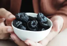 Gjashtë ushqime që lehtësojnë natyrshëm kapsllëkun, përfshijini në dietën tuaj