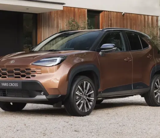 Toyota Yaris Cross i qëndron besnik emrit të tij me një pamje të re energjike