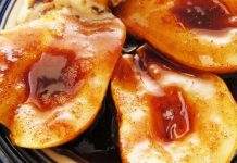 Dardhë e pjekur me mjaltë dhe arra