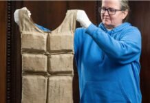 Ankandi i Titanik/ Jeleku i shpëtimit i anijes ‘fatkeqe’ shitet për 670 mijë paundë