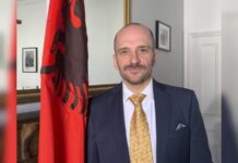 Ambasadori shqiptar në Mbretërinë e Bashkuar letër të hapur ‘The Guardian’: Shqiptarët në Angli po bëhen kurban nga mediat dhe politikanët e krahut të djathtë