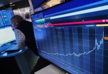 Paradoksi i Hormuzit: pse lufta po “ushqen” suksesin e bursave amerikane?