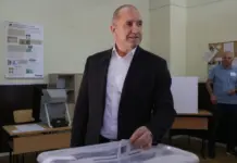 Bullgaria voton, ish-presidenti pro-rus shihet si pretendent për fitore