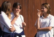 Britania do të ndalojë pirjen e duhanit për të gjithë personat e lindur pas vitit 2008