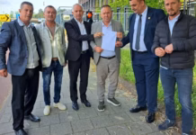 Dorëzohen në Hagë 200 mijë nënshkrime për drejtësi ndaj çlirimtarëve