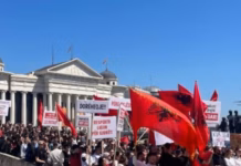 Studentët shqiptarë protestojnë sot në Shkup për mbrojtjen e gjuhës shqipe