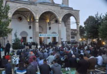Falet namazi i Kurban Bajramit në Kosovë
