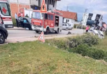 Një i vdekur nga aksidenti mes dy veturave në Ramnishtë të Vitisë, policia jep detaje