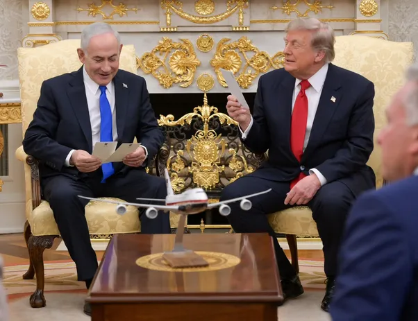 Kryeministri izraelit Benjamin Netanyahu ka bërë disa deklarata në video pas takimit me presidentin amerikan Donald Trump