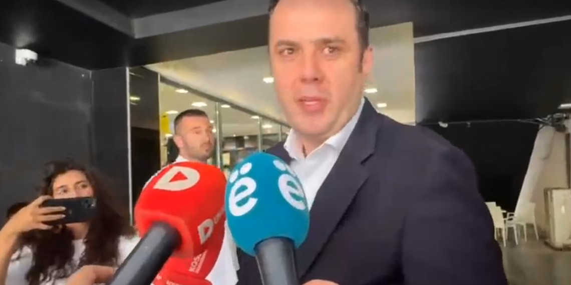 Abdixhiku pyetet nëse do të ketë takim sot me Kurtin: Jo, s’ka takim