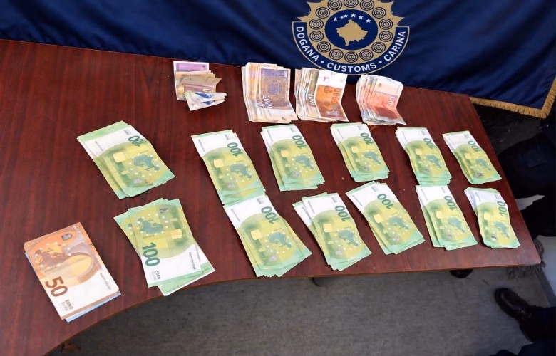 Dogana konfirskon mbi 13 mijë euro mjete monetare të padeklaruara në Hani të Elezit