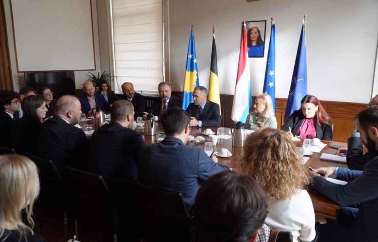 Zulfaj në Bruksel kërkon avancimin e Kosovës në statusin e vendit kandidat për BE