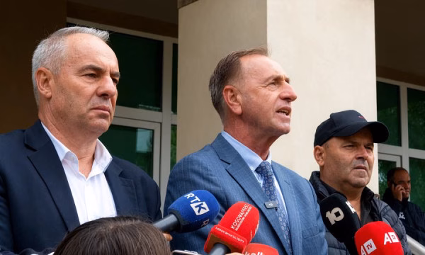 Punëtorët teknikë nuk heqin dorë nga kërkesa për pagë minimale prej 500 eurosh