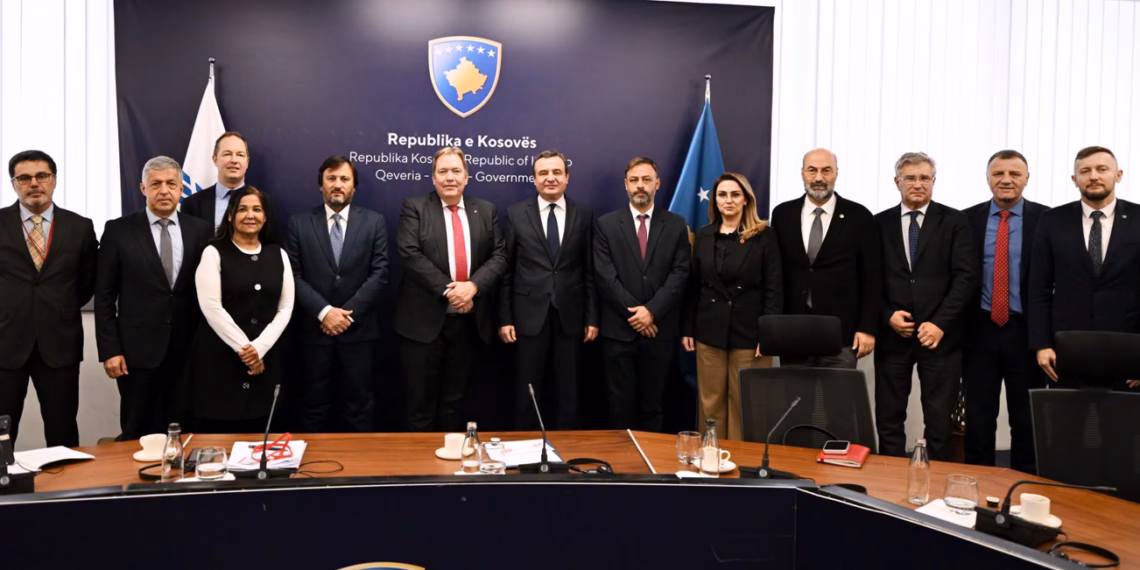 Kurti pret delegacionin e NATO-s, në fokus siguria dhe forcimi i kapaciteteve të FSK-së